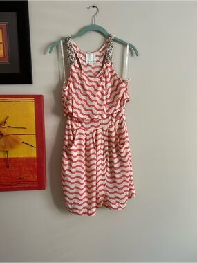 Aryn K Coral & Cream Wavy Print Sleeveless dress